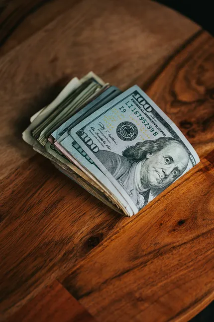 Federal Reserve: Dichiarazioni Fed 'dovish' riducono aspettative di rialzo tassi a ottobre.