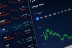 CAC 40: Forte calo per il CAC 40, risentendo del clima negativo generale.