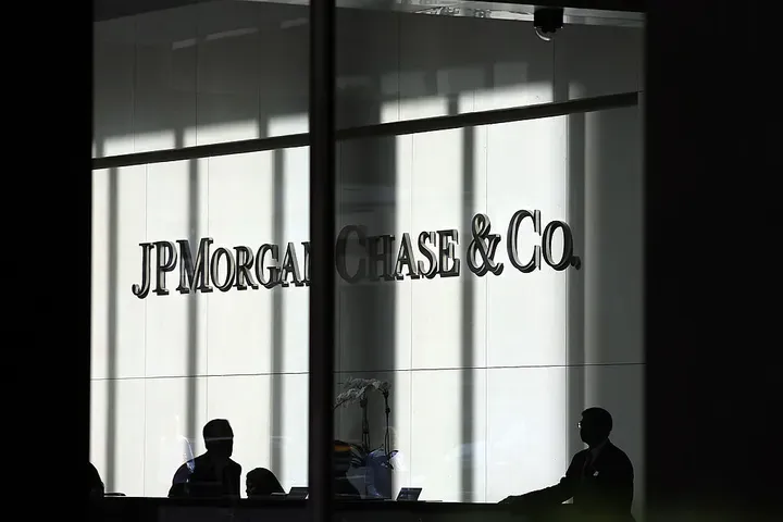 JPMorgan supera Goldman Sachs come consulente principale per le fusioni e acquisizioni