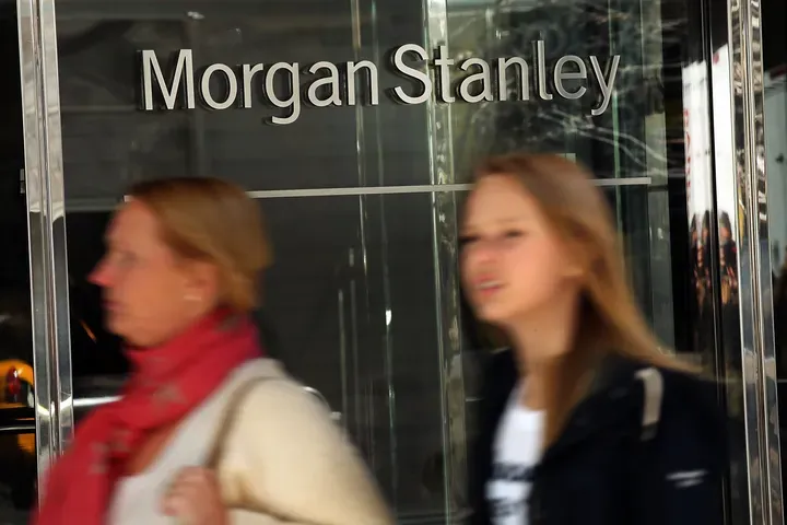 Morgan Stanley supera previsioni con ricavi record gestione patrimoniale