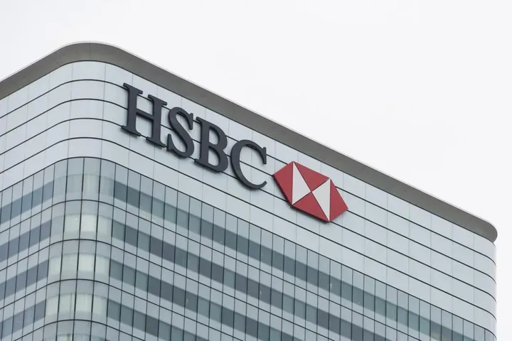 HSBC raddoppia utili a 18,1 miliardi di dollari