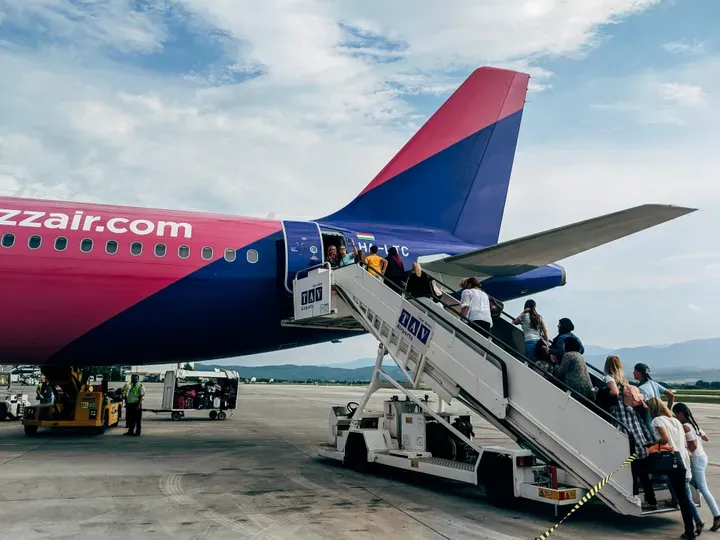 Wizz Air registra record di 15,3 milioni di passeggeri e ricavi in aumento