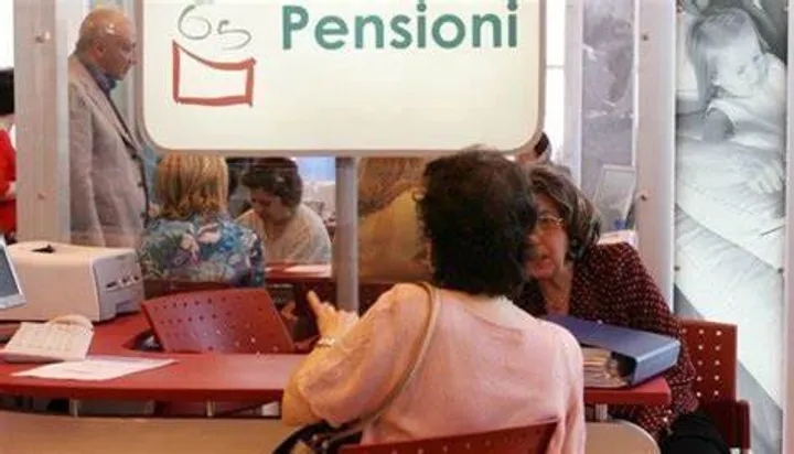 Pensione anticipata a 64 anni per donne con quota 84: dettagli e valore assegno