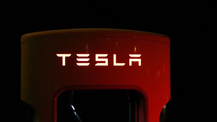 Tesla soffre dopo i deludenti risultati trimestrali