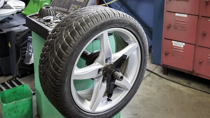 Michelin incrementa le previsioni per il flusso di cassa a 2,3 miliardi di euro