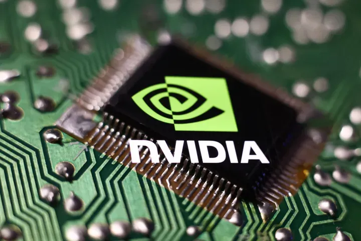 Nvidia posticipa uscita chip AI H20 per Cina