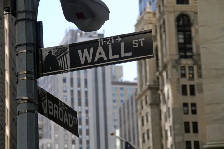 Futures Dow Jones in calo di 5 punti su Wall Street