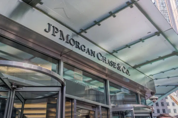 JPMorgan apre 500 filiali negli USA entro il 2027