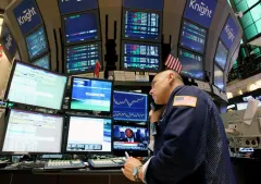 Dow Jones crolla per terzo giorno: Wall Street in ribasso di 200 punti