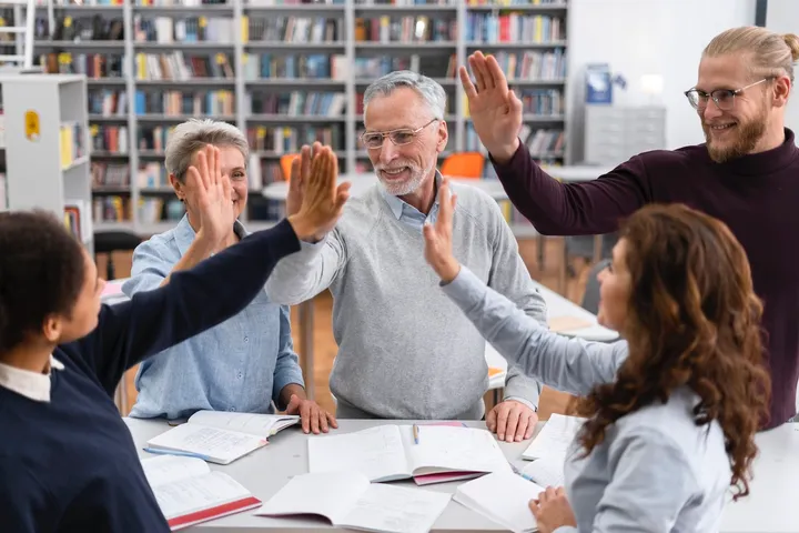 Pensione anticipata 2025, uscita a 58 anni per docenti e personale ATA: le novità del decreto