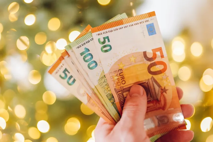 Bonus Natale 2024, da 100 a 200 euro: ecco quando e per chi diventa doppio