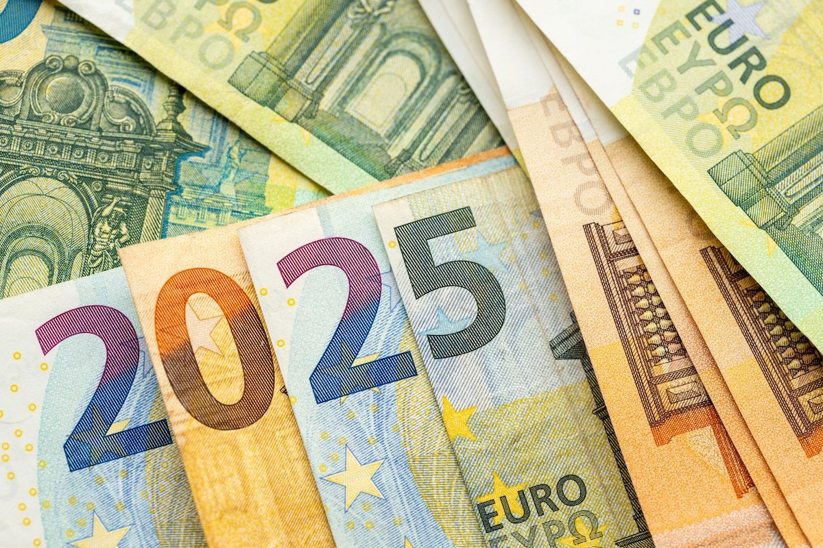Carta 500 Euro A Chi Spetta Carta Docente 2025, nuovi beneficiari ma addio ai 500 euro: ecco a chi