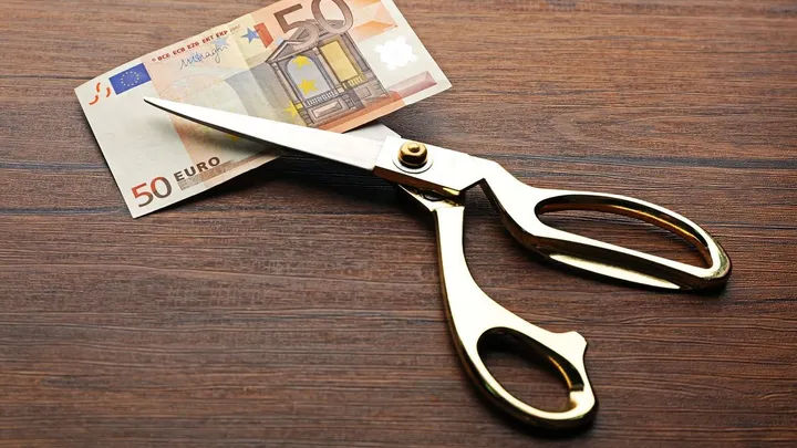 Pensioni, fino al 2% in meno da gennaio 2025: ecco a chi scatta la tagliola