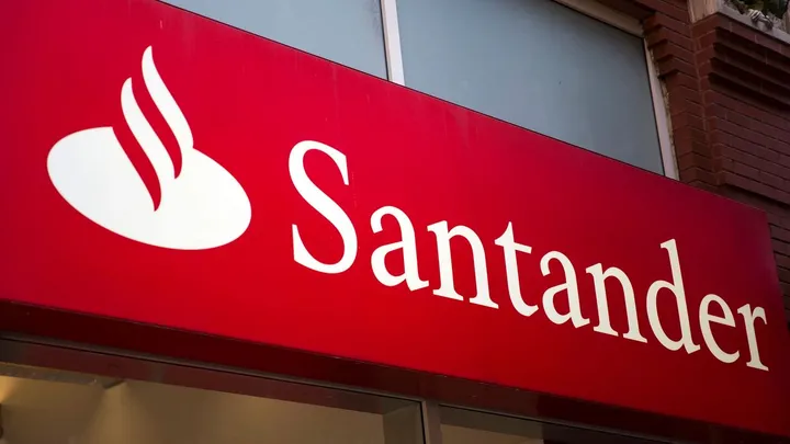 Santander sui massimi da 7 anni con risultati record