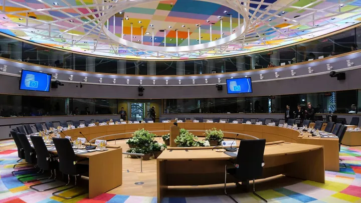 Consiglio Europeo adotta proposta Commissione su standard emissioni CO2