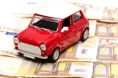 Bollo auto 2026, addio alle rate e pagamento annuale obbligatorio: ecco cosa cambia il prossimo anno
