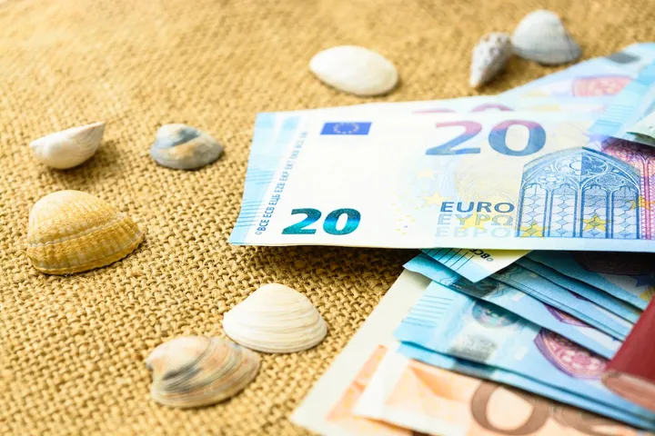 Quattordicesima 2025, dall'INPS 655 euro a luglio: come averla in automatico e cosa fare se non arriva