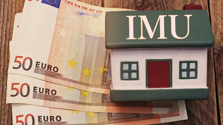 IMU 2025 dimezzata per i pensionati: ecco quando spetta lo sconto del 50%