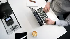 Nuove tecnologie e gestione delle finanze personali nel 2025