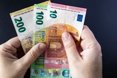 Bonus Giorgetti 2025, pagamenti tra settembre e novembre: quanto vale l’aumento per chi rinvia la pensione?