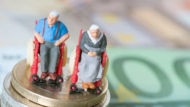 Pensione di invalidità, anche nel 2025 è possibile avere fino a 1900 euro al mese: ecco come
