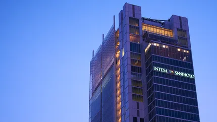 Intesa Sanpaolo lancia Academy4Future per formare 20.000 dipendenti all'anno