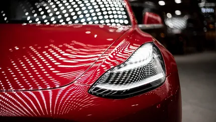 Tesla Q4 2025, vendite in calo e titolo debole