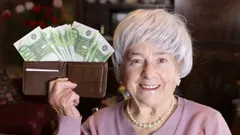 Bonus per gli over 70, dalla TARI al Canone RAI: ecco quali richiedere già da oggi