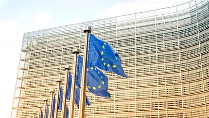 Commissione Europea e BEI: 2,5 miliardi di euro per l'energia pulita