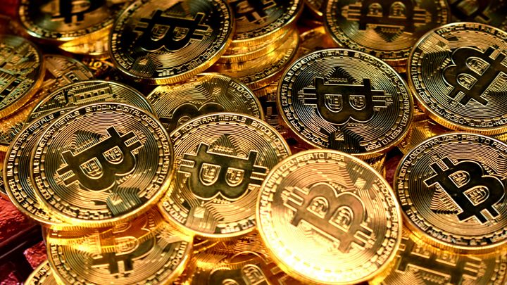Corsa al Bitcoin: supera la soglia psicologica dei 120.000 dollari