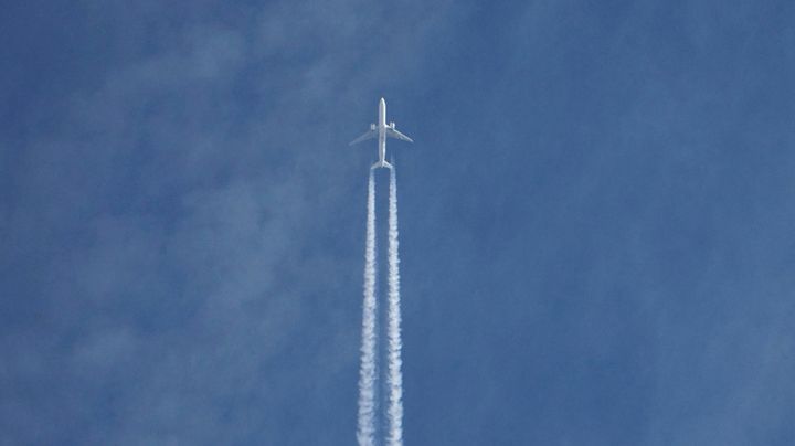 Ftse Mib in crescita: black spinning top