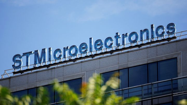 Segnali di trading su STM: quando la tecnologia anticipa il mercato