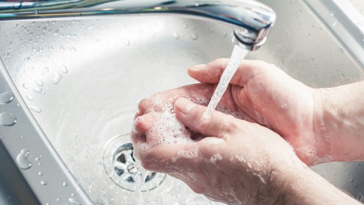 Bonus acqua 2026, come funziona se si vive in condominio e come richiederlo